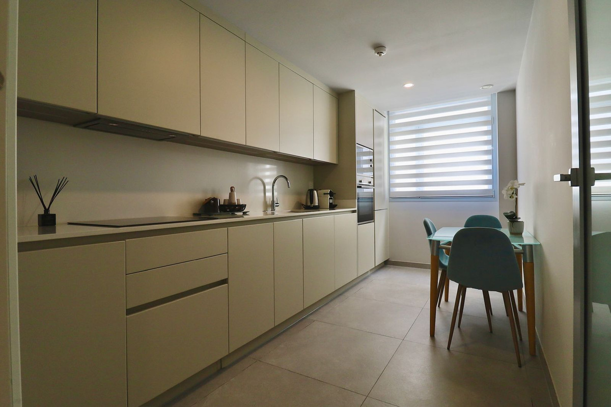 Se vende Apartamento Planta Baja de 3 dormitorios en Costa Del Sol, Málaga, España