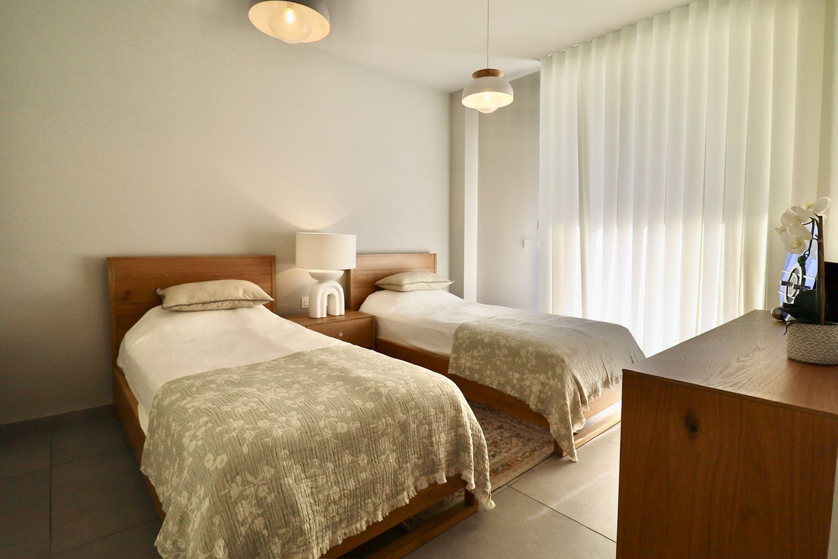 Se vende Apartamento Planta Baja de 3 dormitorios en Costa Del Sol, Málaga, España