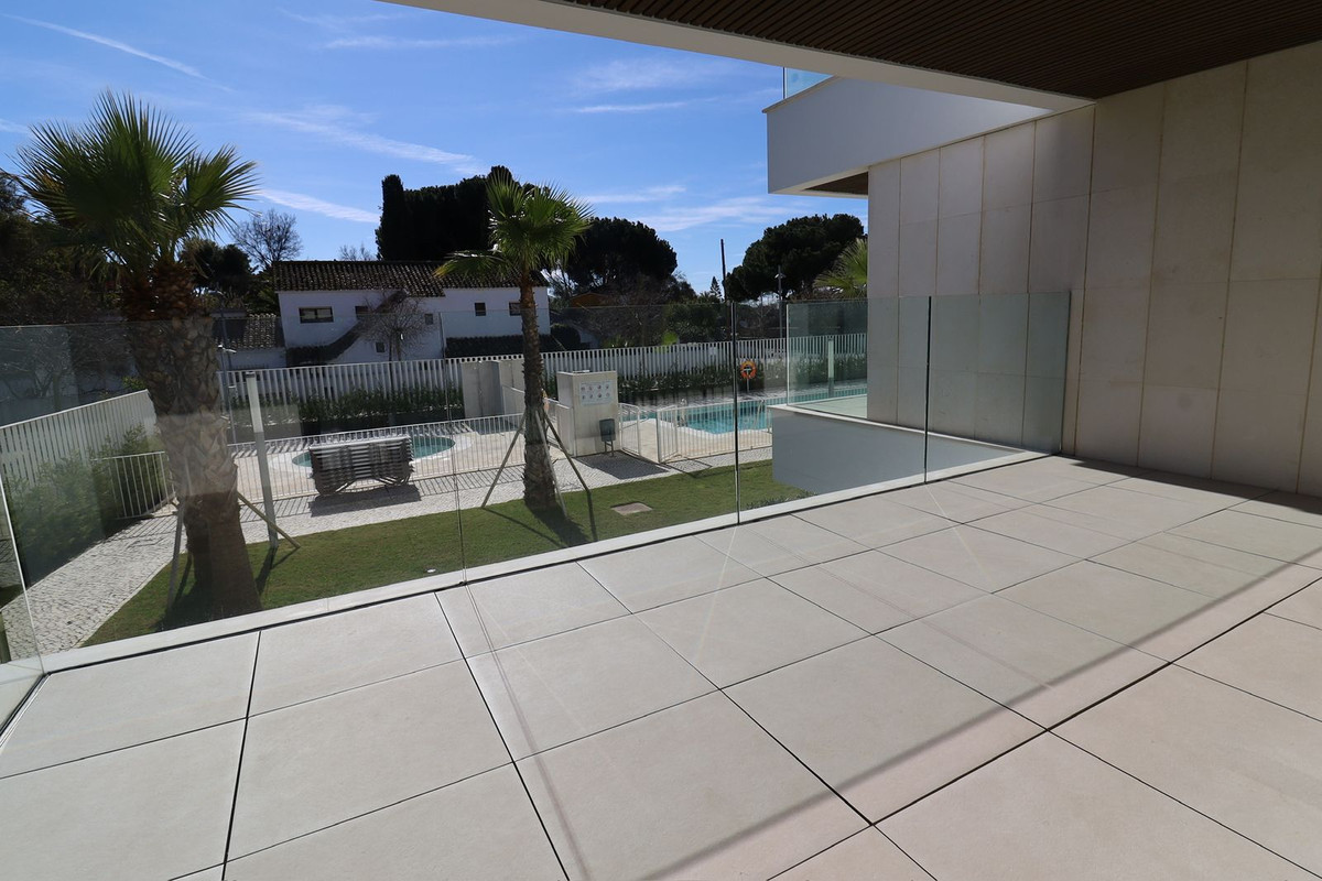 Se vende Apartamento Planta Baja de 3 dormitorios en Costa Del Sol, Málaga, España