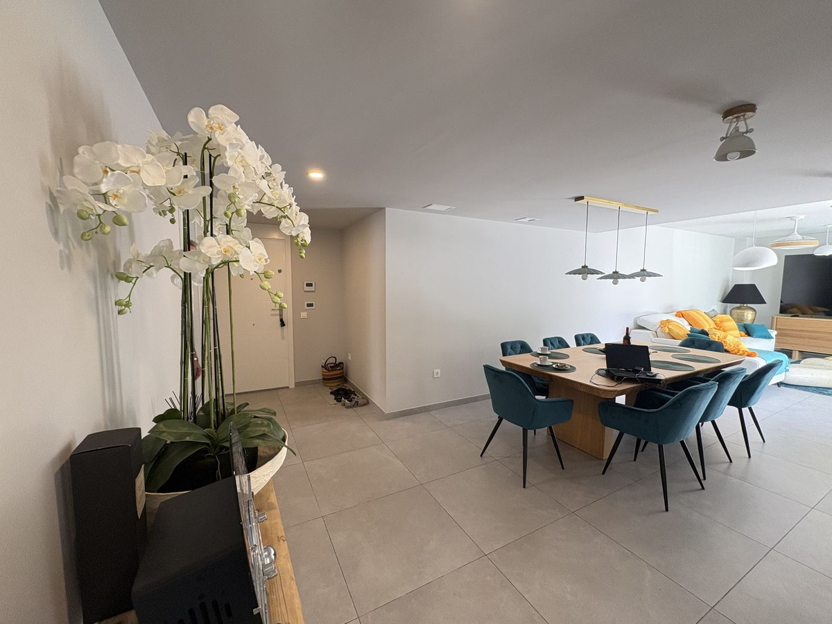 Se vende Apartamento Planta Baja de 3 dormitorios en Costa Del Sol, Málaga, España