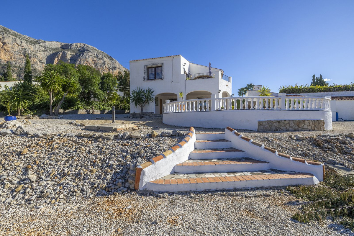 6 Bed Townhouse for sale in Javea Costa Blanca, Alicante, Spain