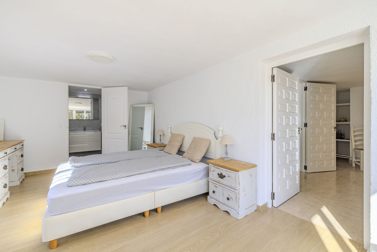 6 Bed Townhouse for sale in Javea Costa Blanca, Alicante, Spain