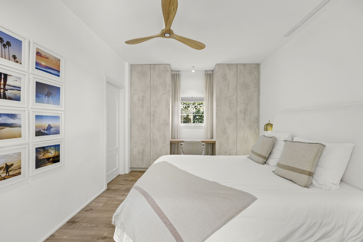 Se vende Villa - Chalet de 5 dormitorios en Costa Del Sol, Málaga, España