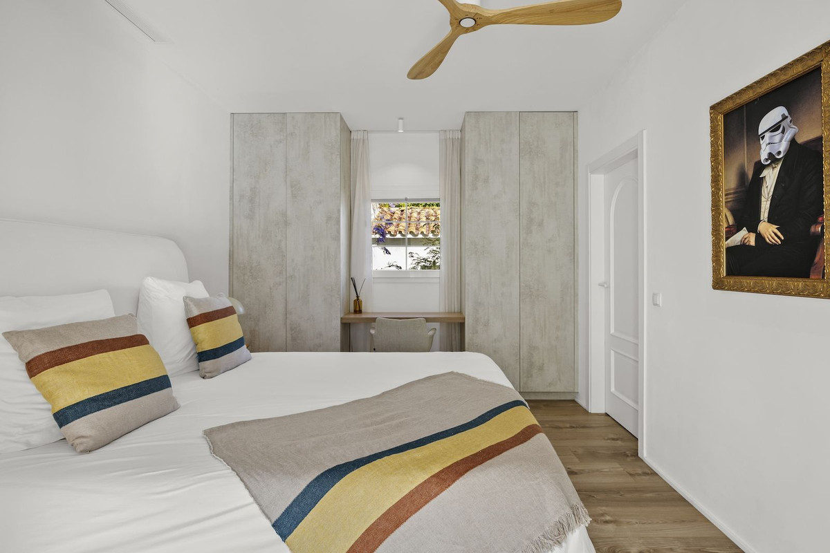 Se vende Villa - Chalet de 5 dormitorios en Costa Del Sol, Málaga, España