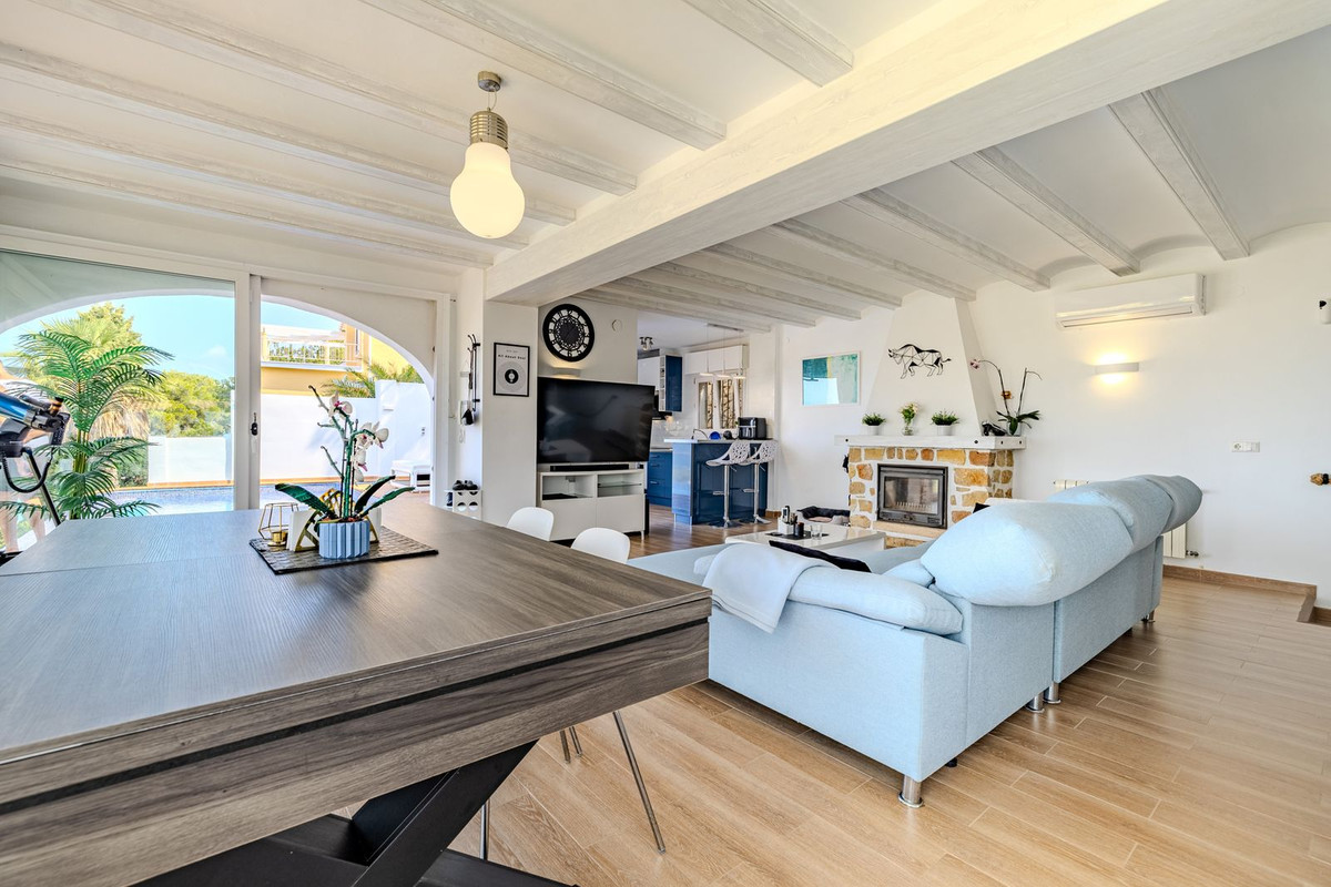 Se vende Villa - Chalet de 3 dormitorios en Costa Blanca, Alicante, España