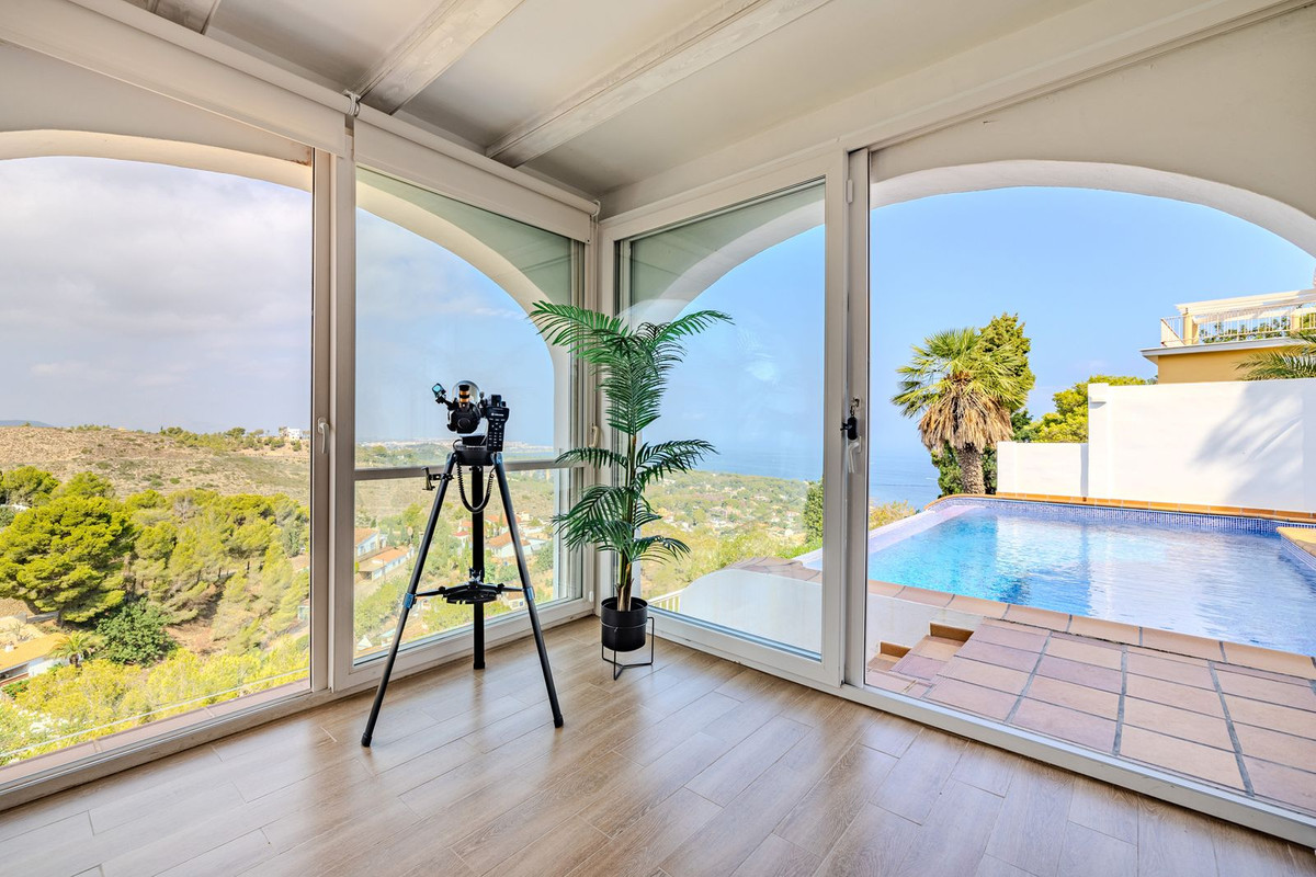 Se vende Villa - Chalet de 3 dormitorios en Costa Blanca, Alicante, España