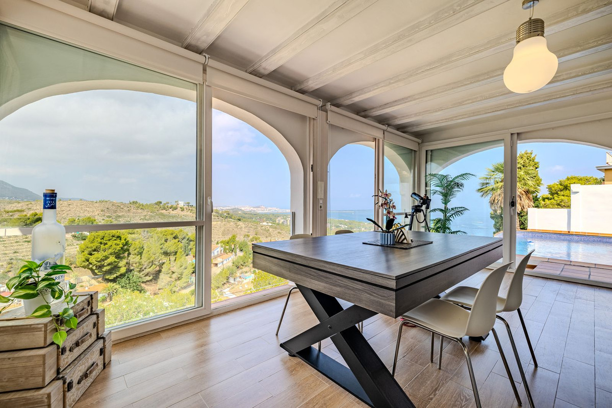 Se vende Villa - Chalet de 3 dormitorios en Costa Blanca, Alicante, España