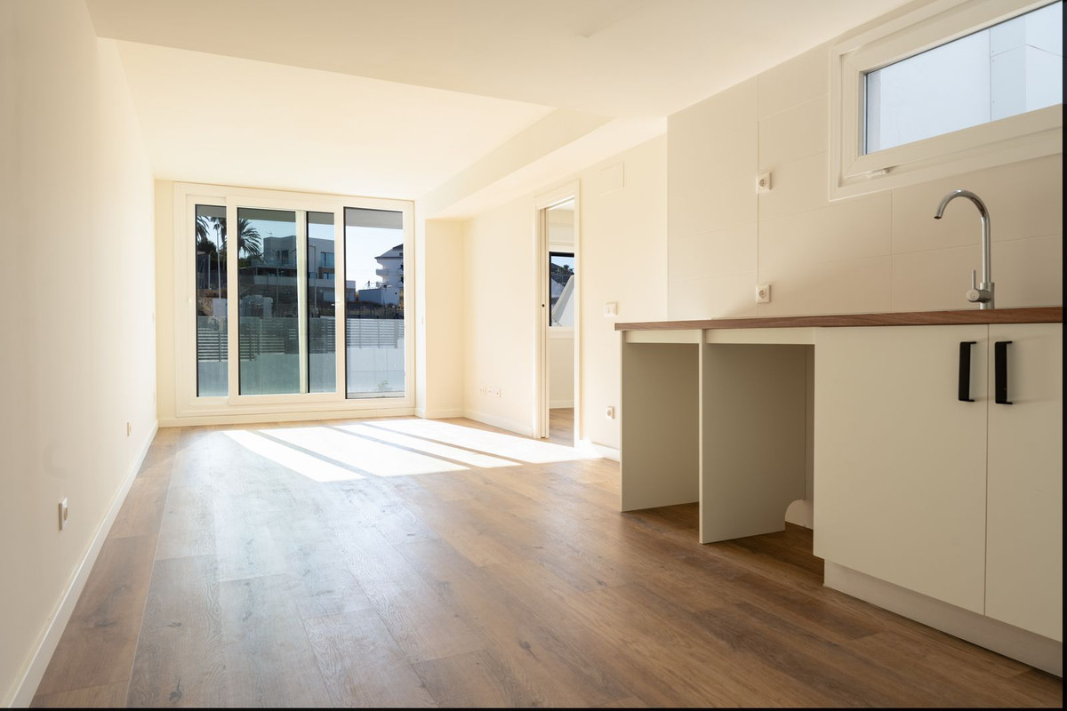 2 Bed Apartment for sale in Torreblanca Costa Del Sol, Málaga, Spain