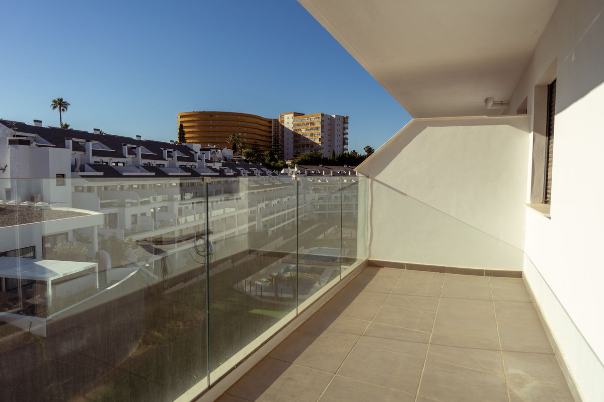 2 Bed Apartment for sale in Torreblanca Costa Del Sol, Málaga, Spain