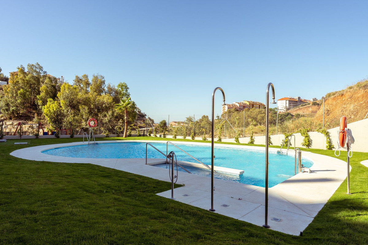 2 Bed Apartment for sale in Torreblanca Costa Del Sol, Málaga, Spain