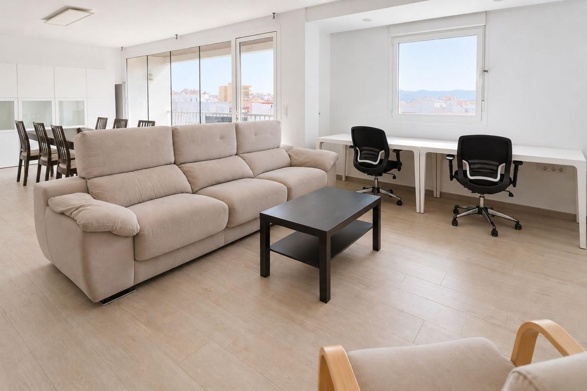 Se vende Ático de 4 dormitorios en Costa Del Sol, Cadiz, España