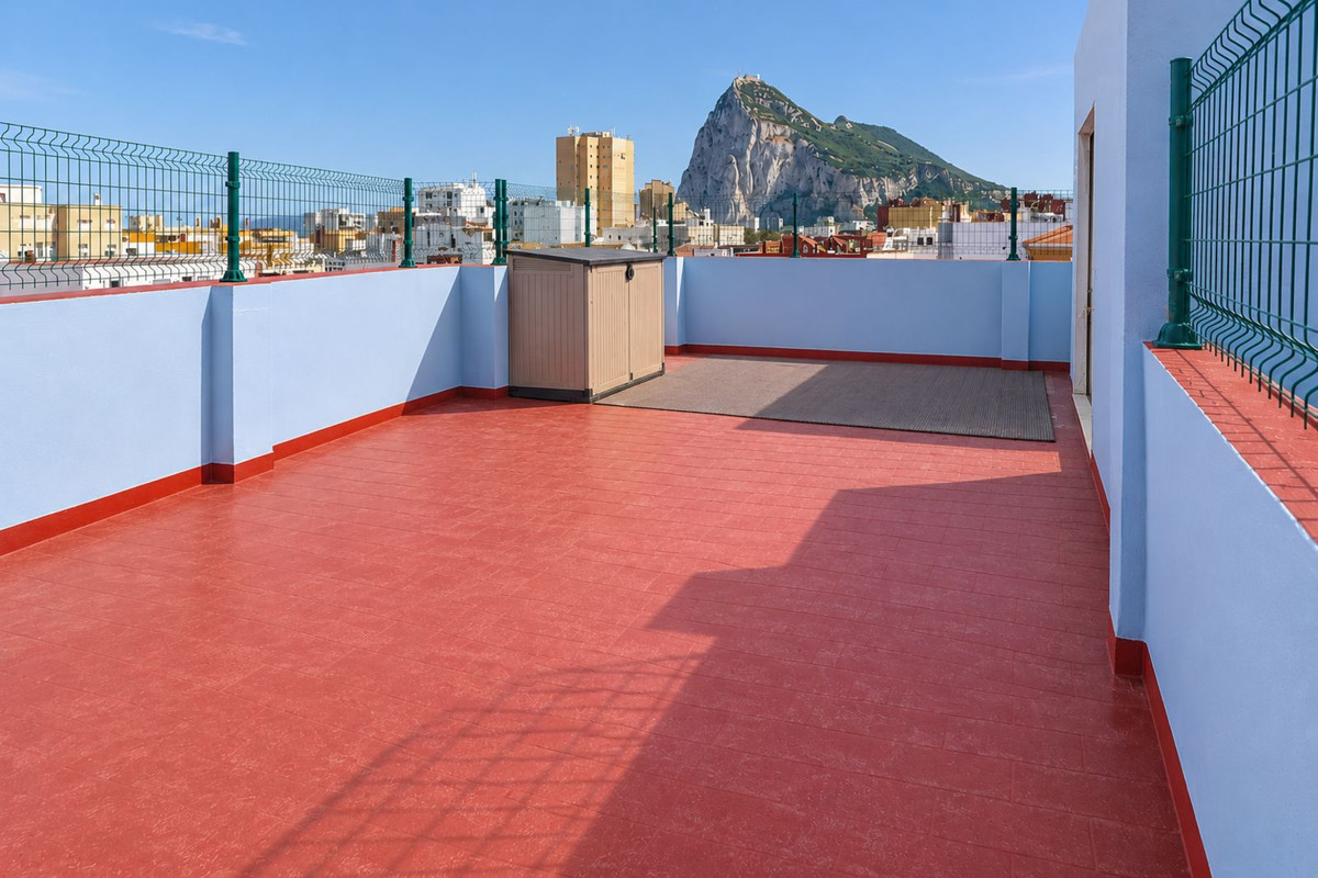 Se vende Ático de 4 dormitorios en Costa Del Sol, Cadiz, España