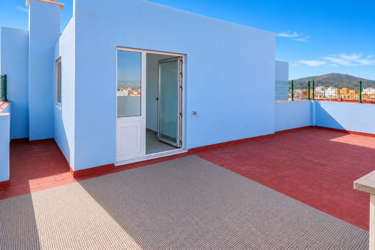 Se vende Ático de 4 dormitorios en Costa Del Sol, Cadiz, España