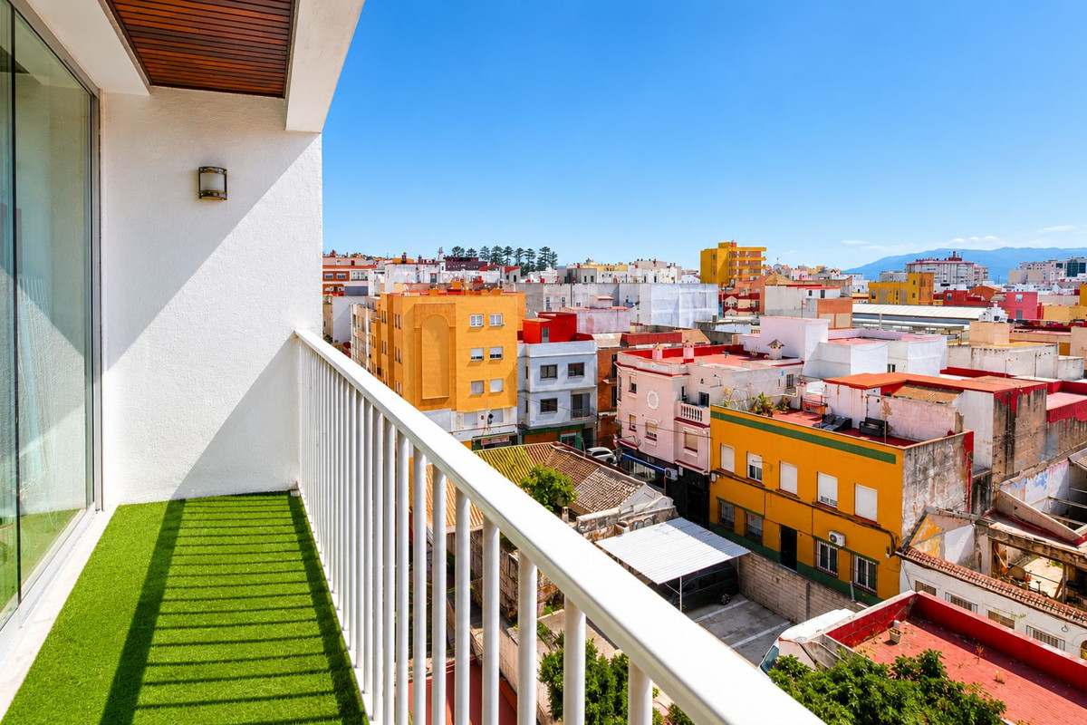 Se vende Ático de 4 dormitorios en Costa Del Sol, Cadiz, España