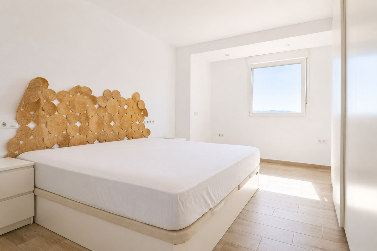 Se vende Ático de 4 dormitorios en Costa Del Sol, Cadiz, España