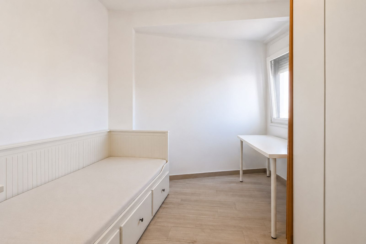 Se vende Ático de 4 dormitorios en Costa Del Sol, Cadiz, España