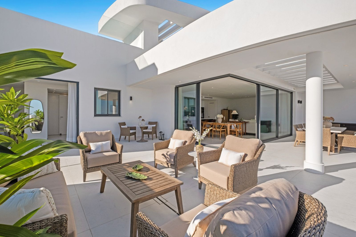 3 Bed Apartment for sale in Ojén Costa Del Sol, Málaga, Spain