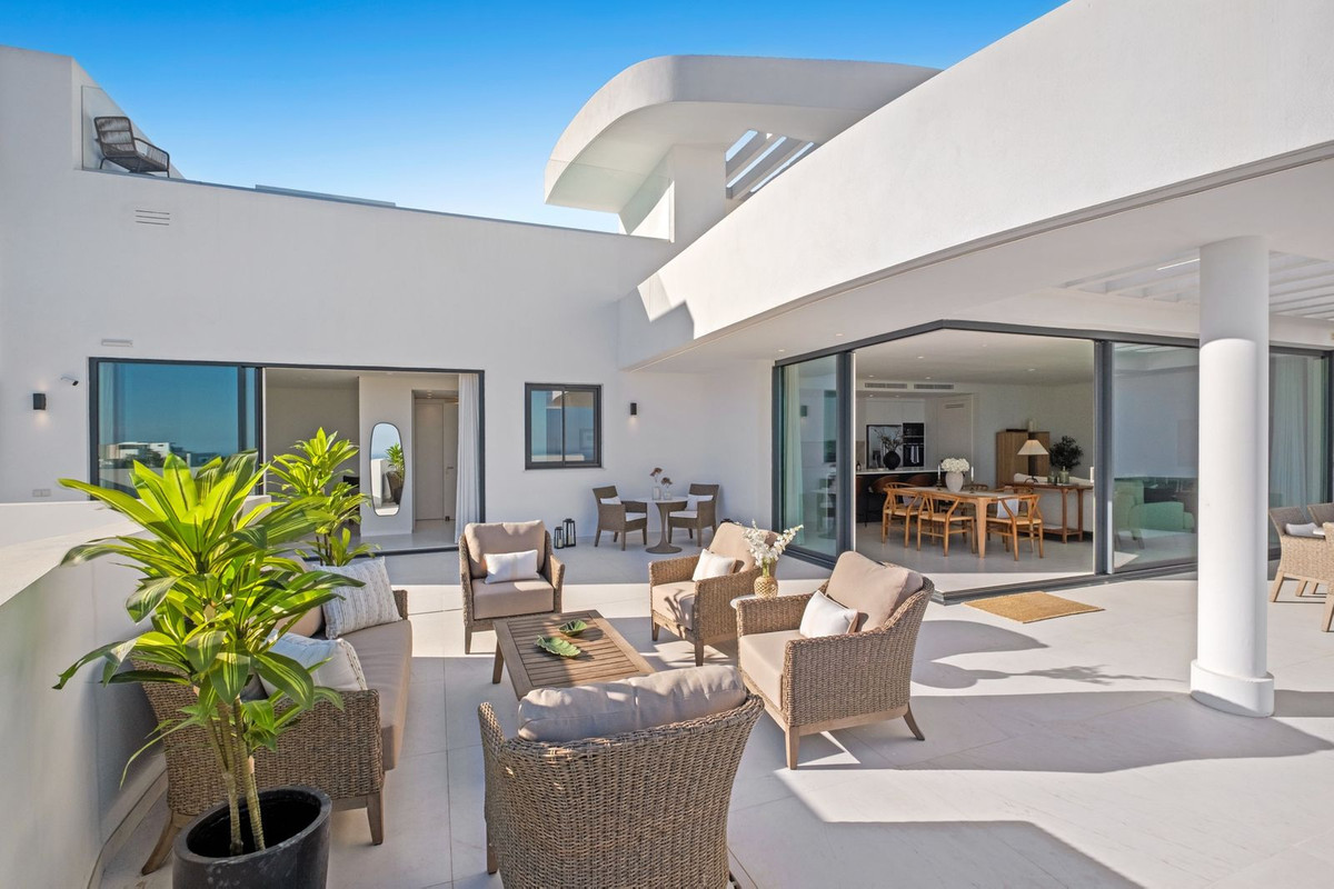 3 Bed Apartment for sale in Ojén Costa Del Sol, Málaga, Spain