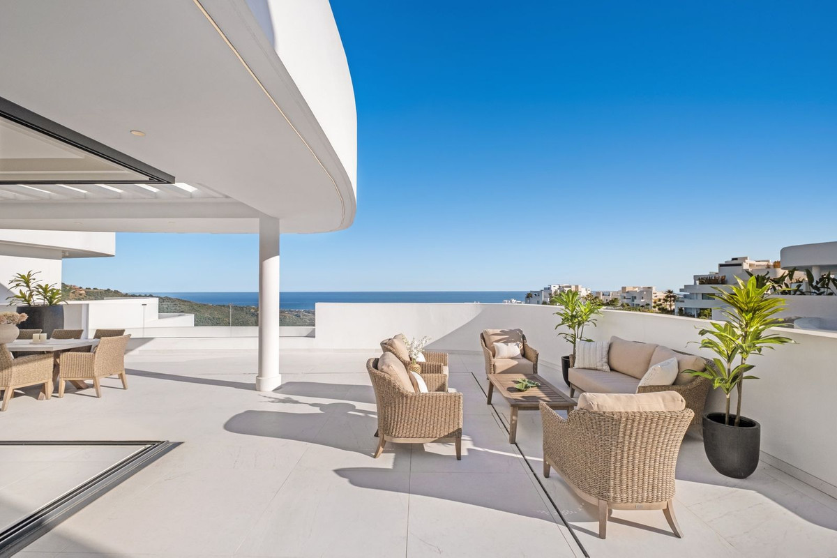 3 Bed Apartment for sale in Ojén Costa Del Sol, Málaga, Spain