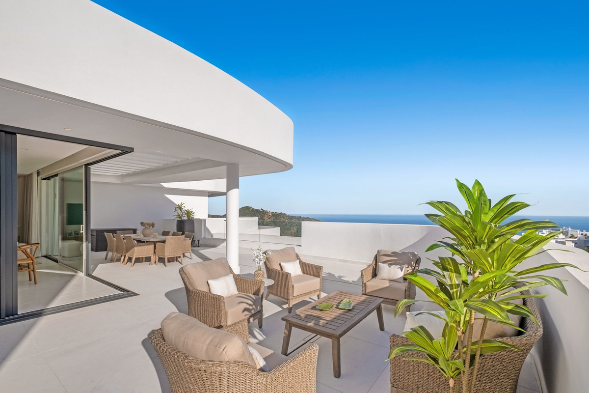 3 Bed Apartment for sale in Ojén Costa Del Sol, Málaga, Spain