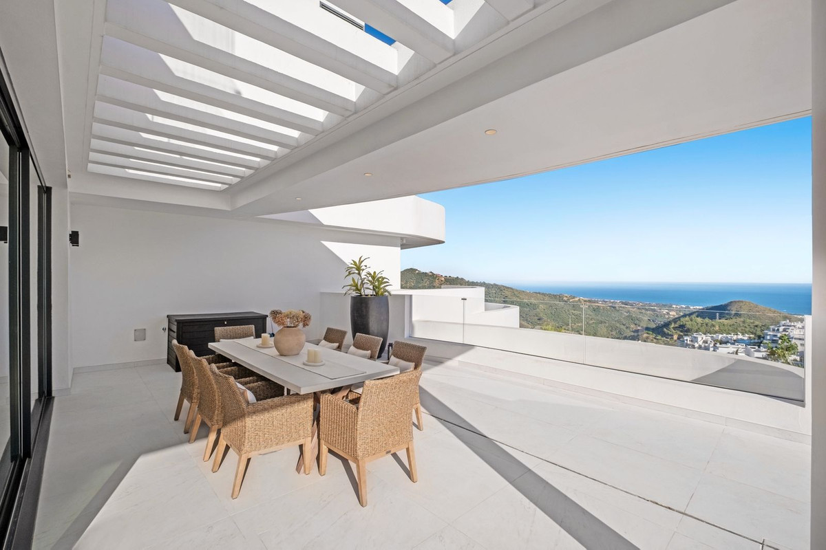 3 Bed Apartment for sale in Ojén Costa Del Sol, Málaga, Spain