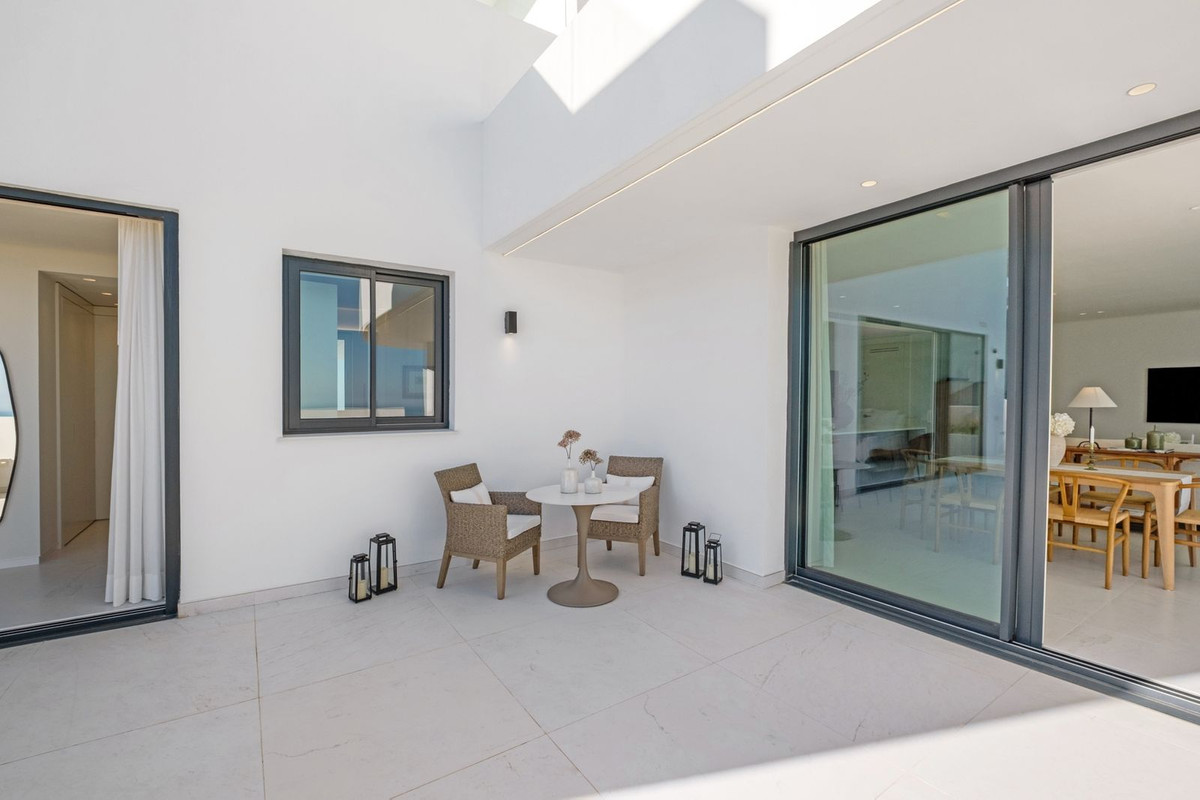 3 Bed Apartment for sale in Ojén Costa Del Sol, Málaga, Spain