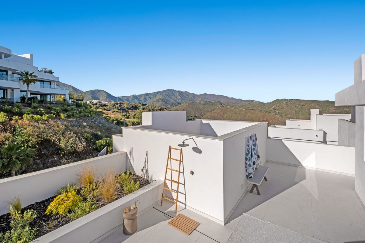 3 Bed Apartment for sale in Ojén Costa Del Sol, Málaga, Spain