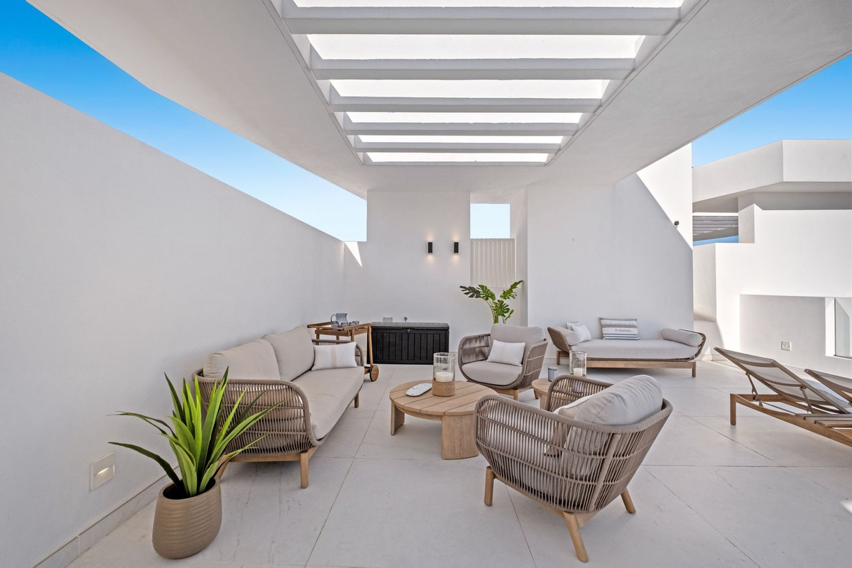 3 Bed Apartment for sale in Ojén Costa Del Sol, Málaga, Spain