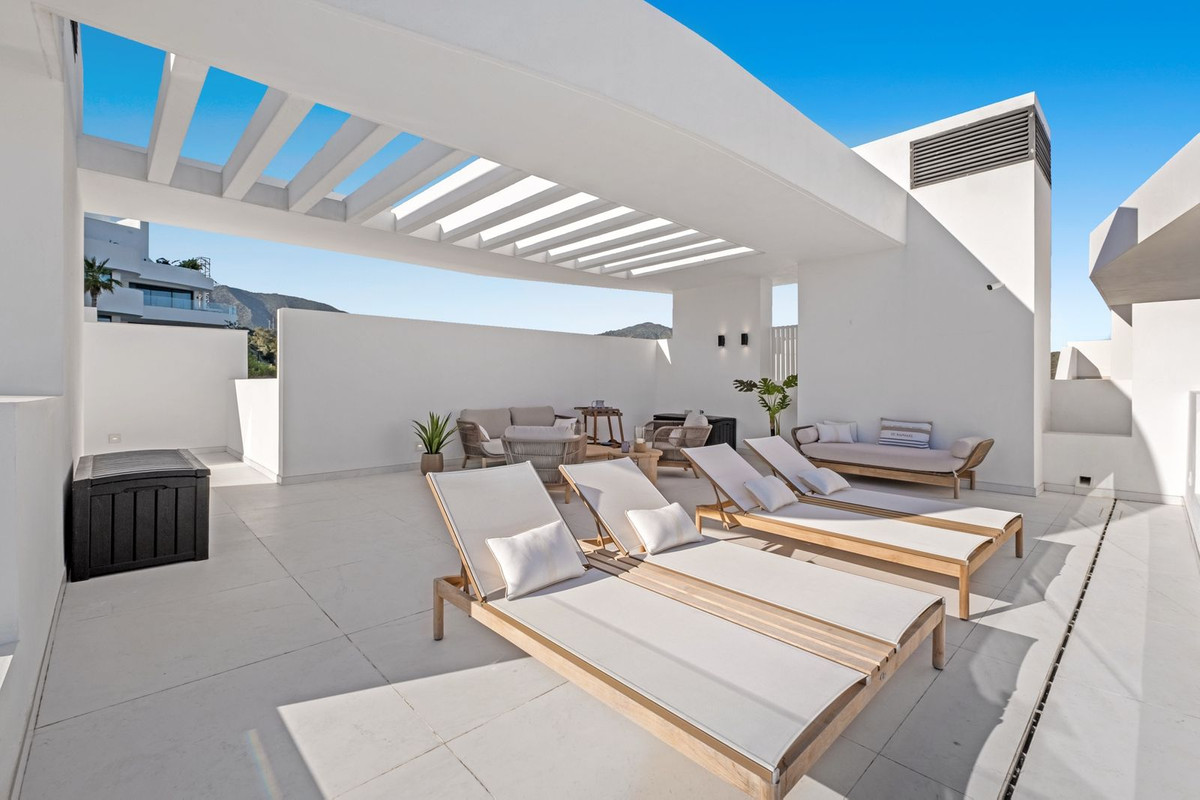3 Bed Apartment for sale in Ojén Costa Del Sol, Málaga, Spain