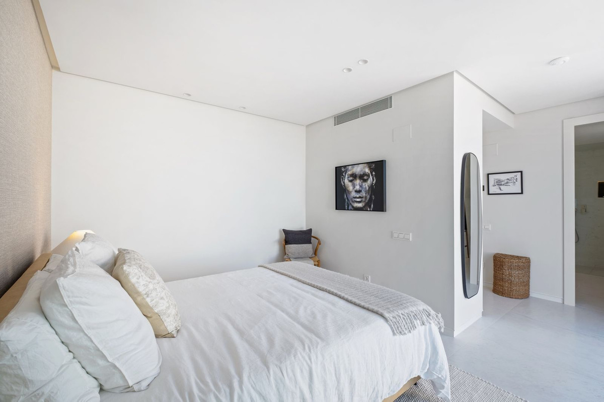 3 Bed Apartment for sale in Ojén Costa Del Sol, Málaga, Spain