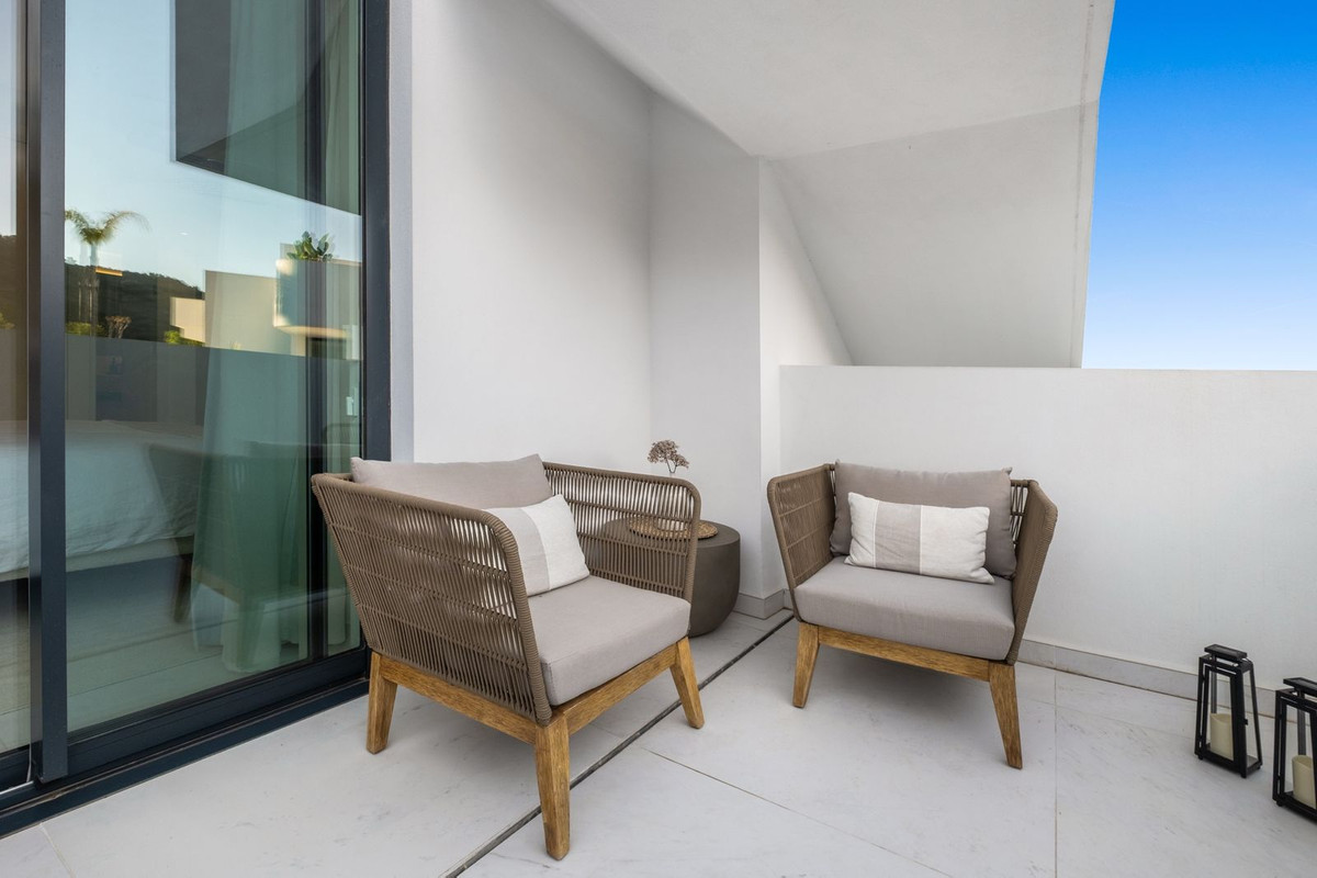 3 Bed Apartment for sale in Ojén Costa Del Sol, Málaga, Spain