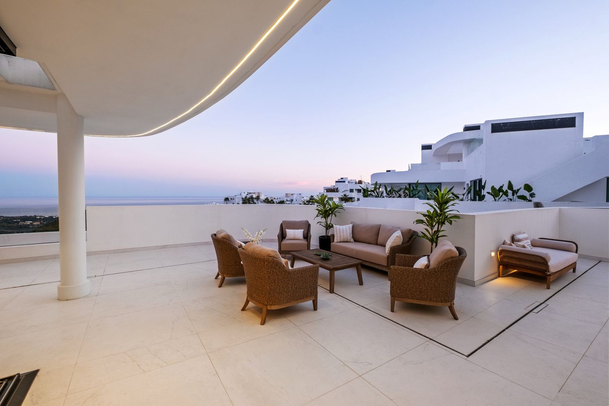3 Bed Apartment for sale in Ojén Costa Del Sol, Málaga, Spain