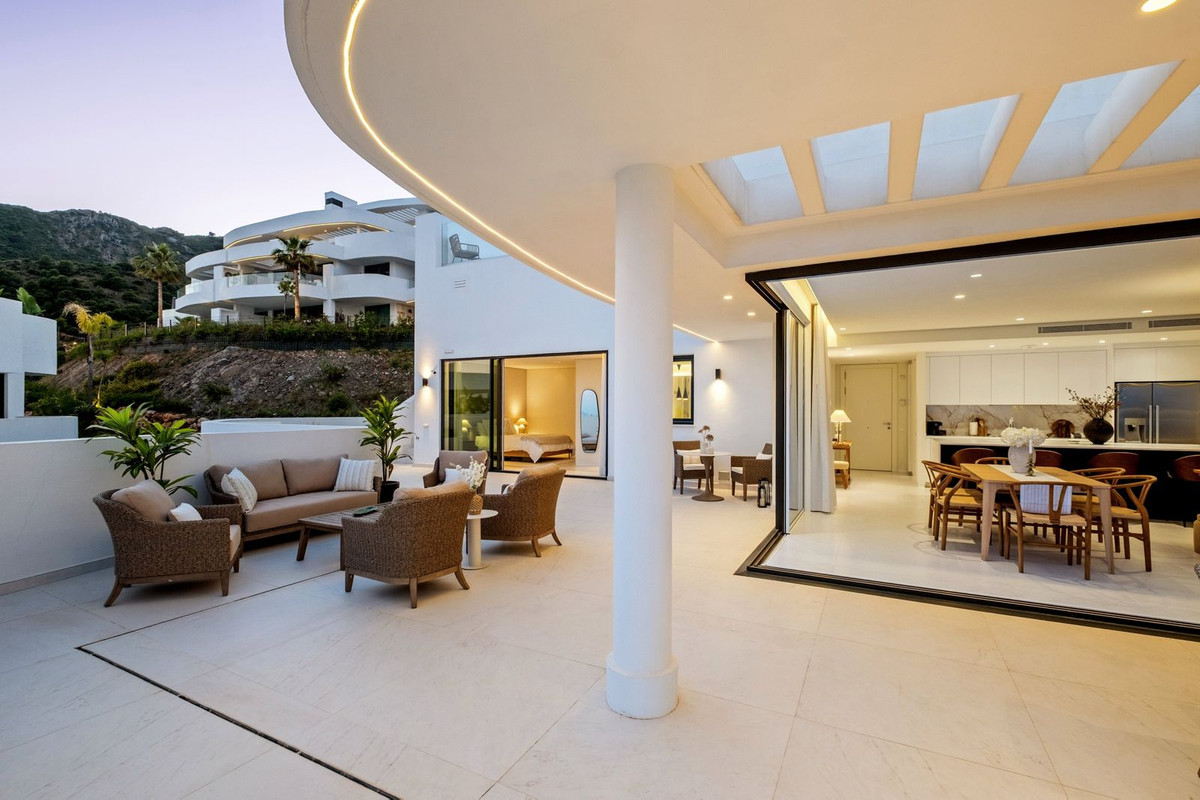 3 Bed Apartment for sale in Ojén Costa Del Sol, Málaga, Spain