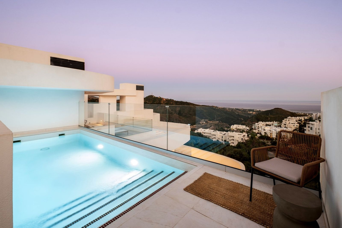 3 Bed Apartment for sale in Ojén Costa Del Sol, Málaga, Spain
