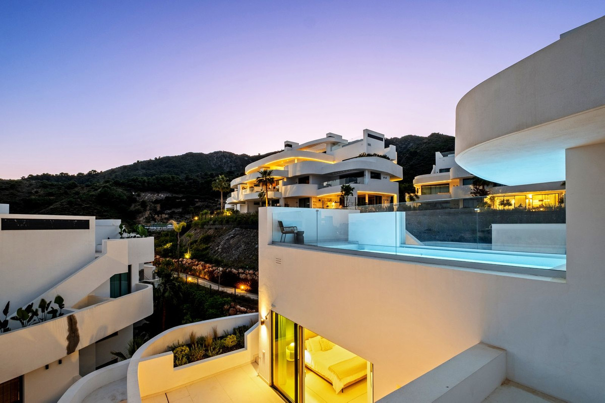 3 Bed Apartment for sale in Ojén Costa Del Sol, Málaga, Spain