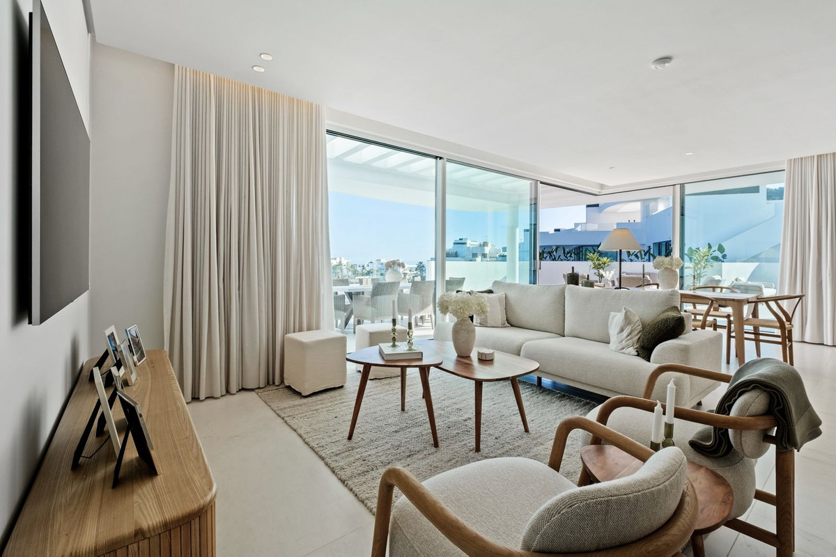 3 Bed Apartment for sale in Ojén Costa Del Sol, Málaga, Spain