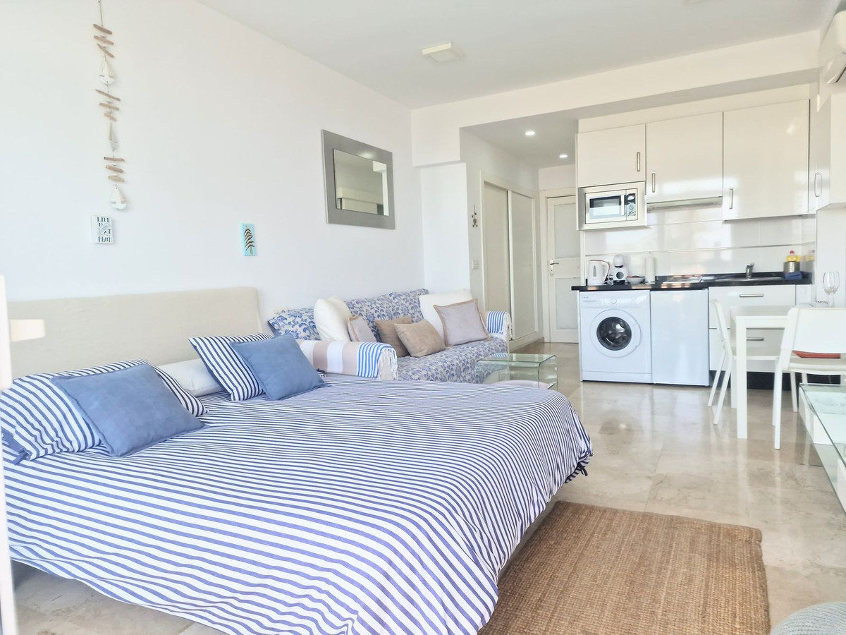 Se vende Estudio Planta Media de 1 dormitorios en Costa Del Sol, Málaga, España