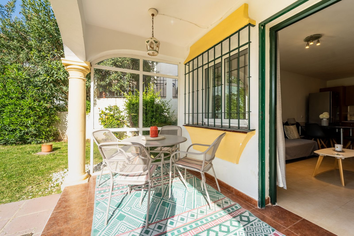 2 Bed Apartment for sale in Torreblanca Costa Del Sol, Málaga, Spain