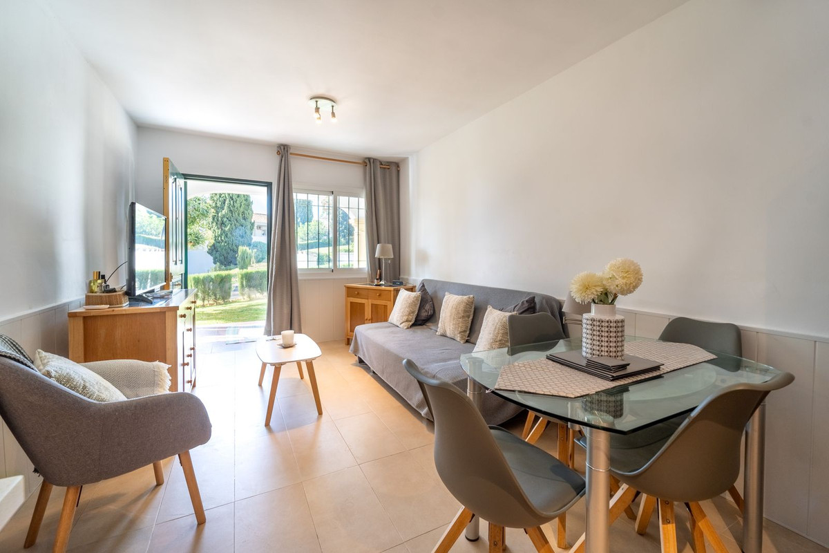 2 Bed Apartment for sale in Torreblanca Costa Del Sol, Málaga, Spain