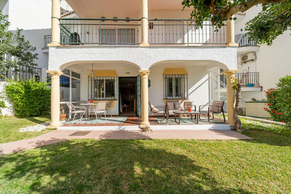 2 Bed Apartment for sale in Torreblanca Costa Del Sol, Málaga, Spain