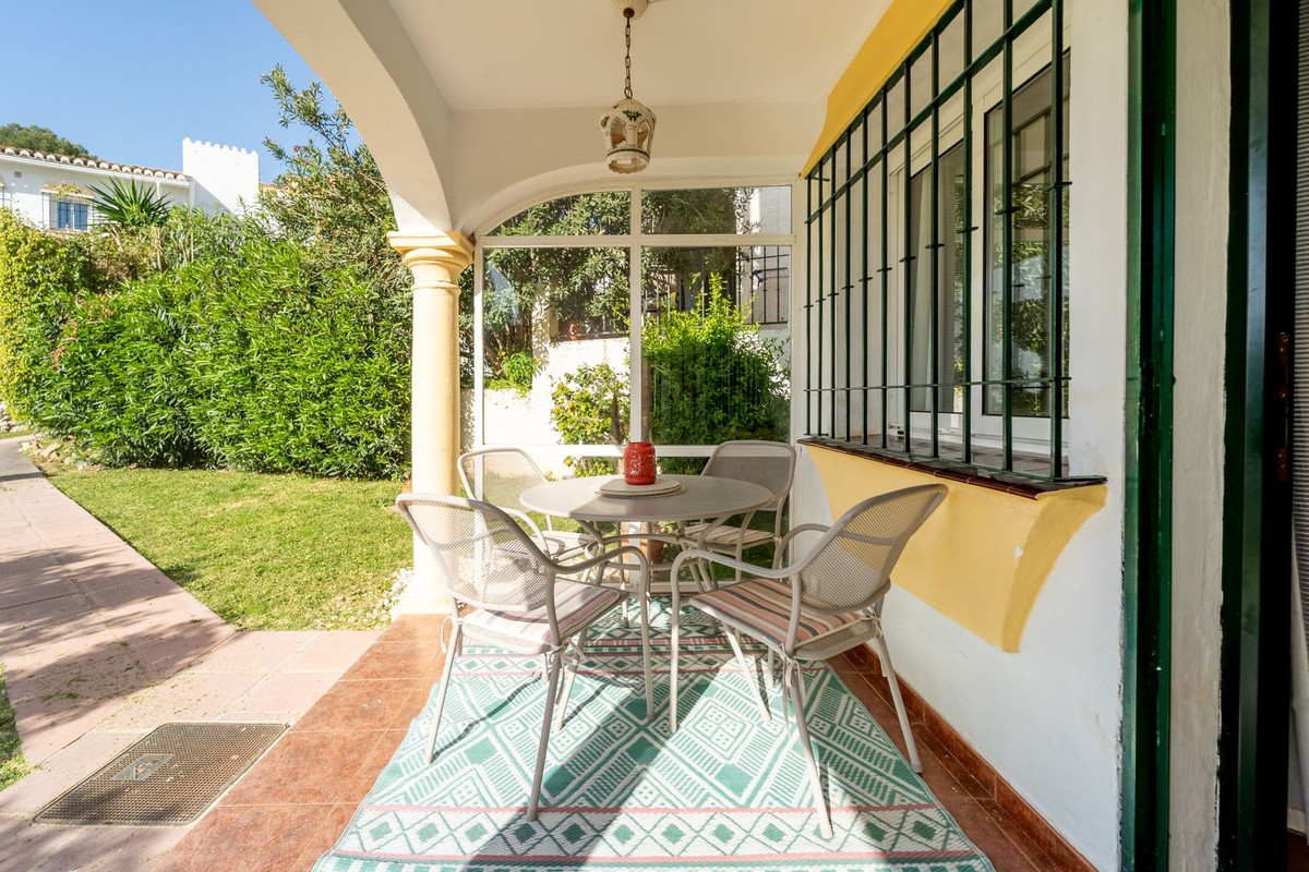 2 Bed Apartment for sale in Torreblanca Costa Del Sol, Málaga, Spain