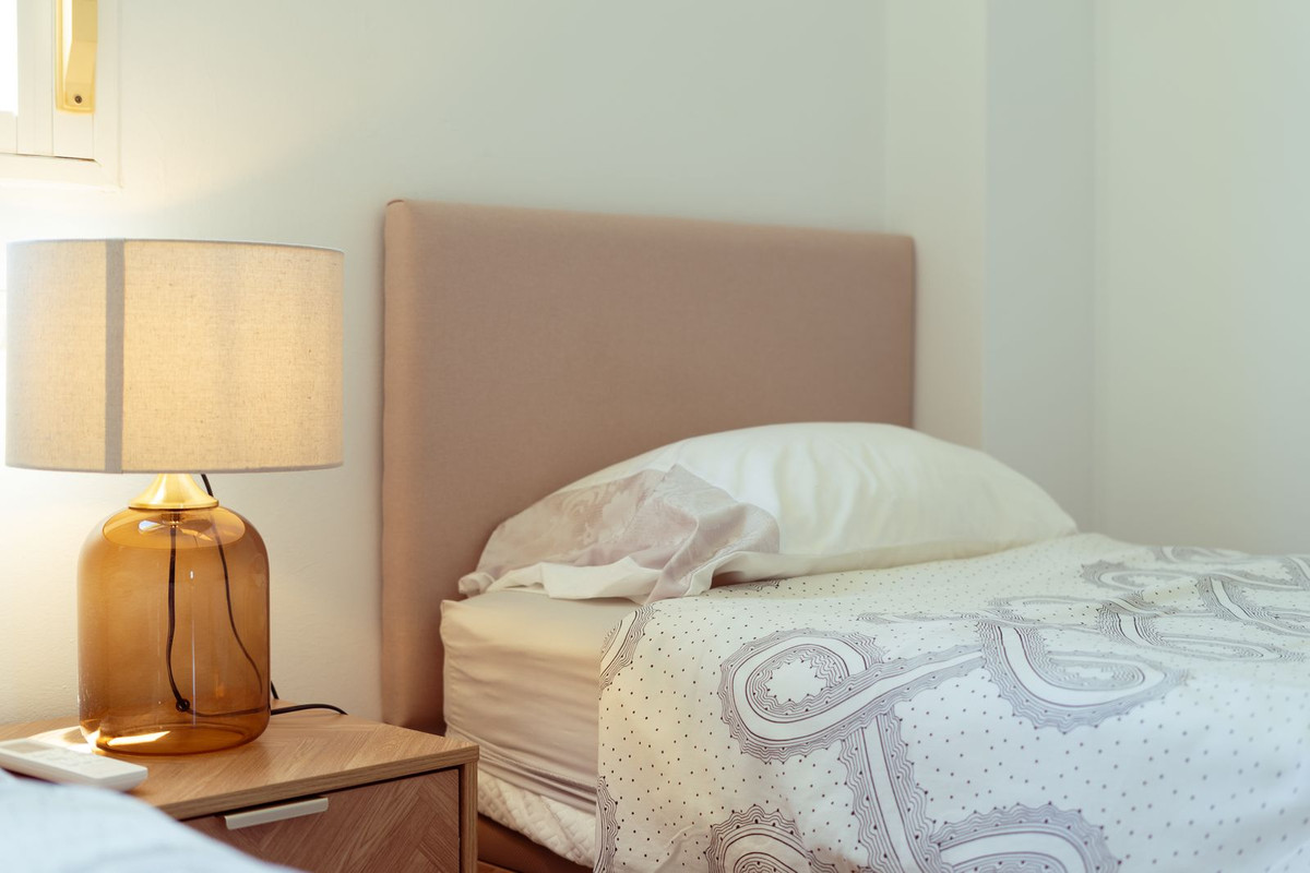 Se vende Apartamento Planta Media de 2 dormitorios en Costa Del Sol, Málaga, España