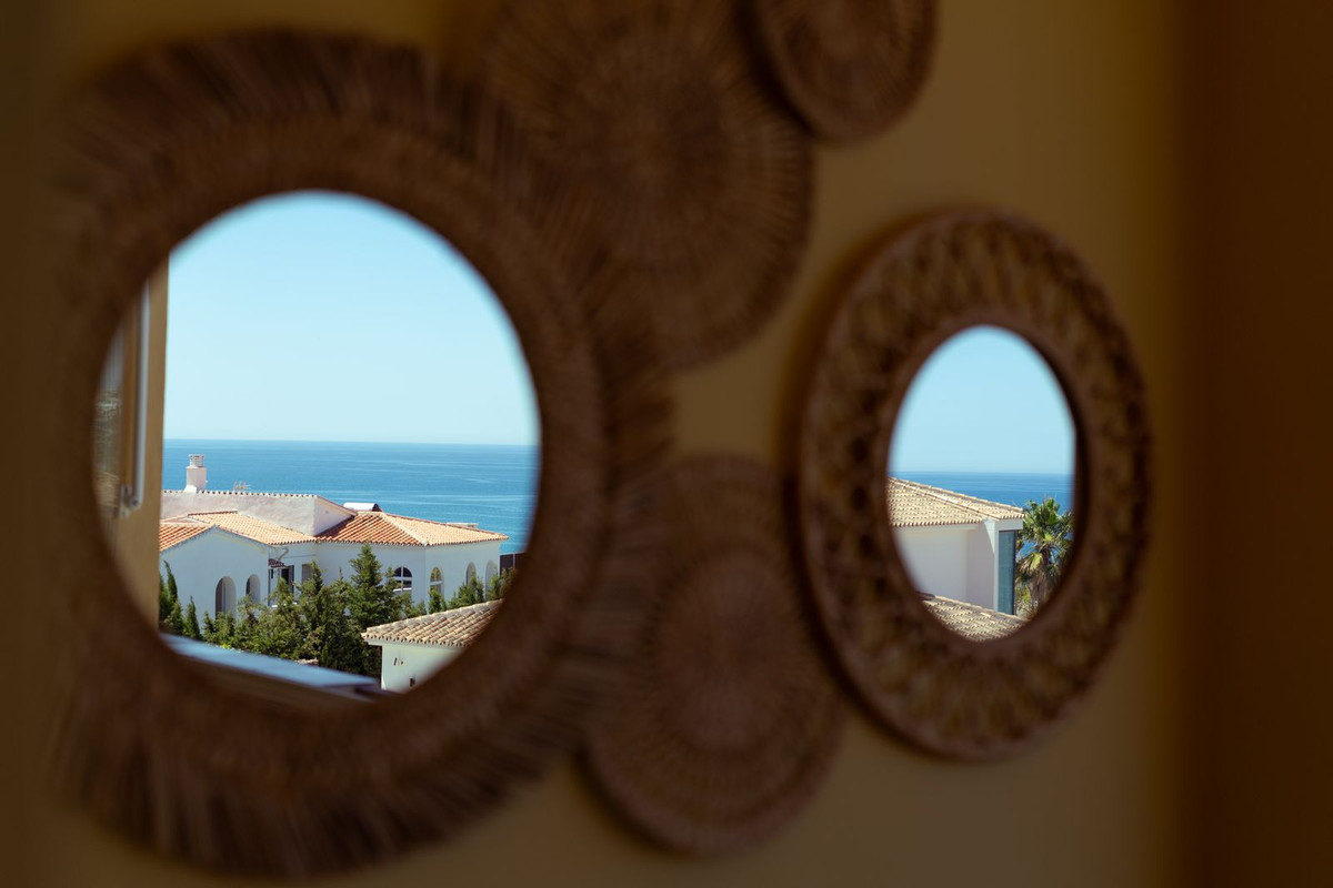 Se vende Apartamento Planta Media de 2 dormitorios en Costa Del Sol, Málaga, España