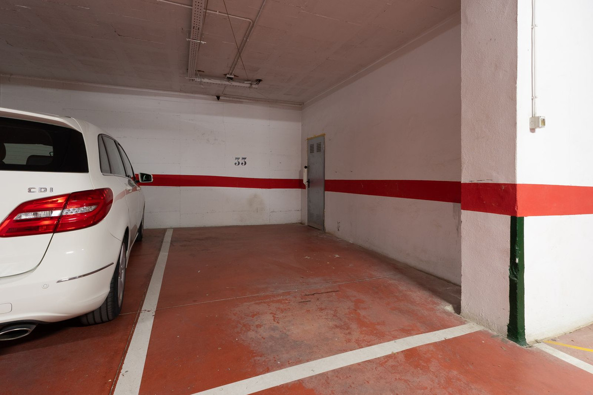 Se vende Apartamento Planta Media de 2 dormitorios en Costa Del Sol, Málaga, España