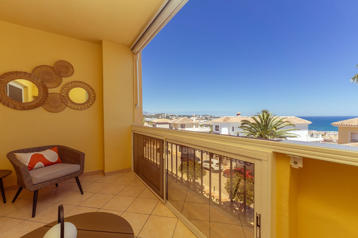 Se vende Apartamento Planta Media de 2 dormitorios en Costa Del Sol, Málaga, España