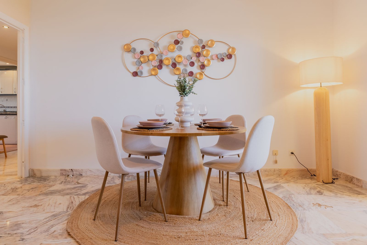 Se vende Apartamento Planta Media de 2 dormitorios en Costa Del Sol, Málaga, España
