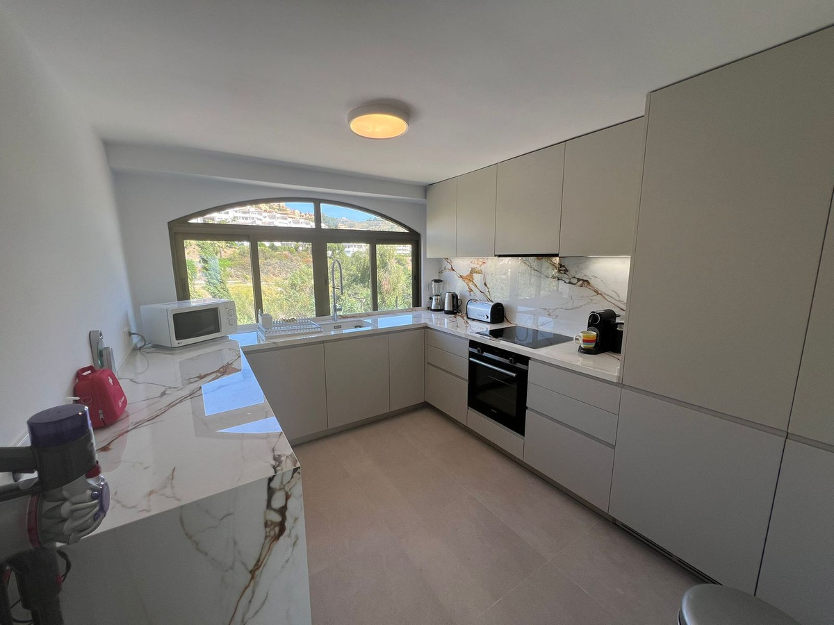 3 Bed Apartment for sale in Calahonda Costa Del Sol, Málaga, Spain