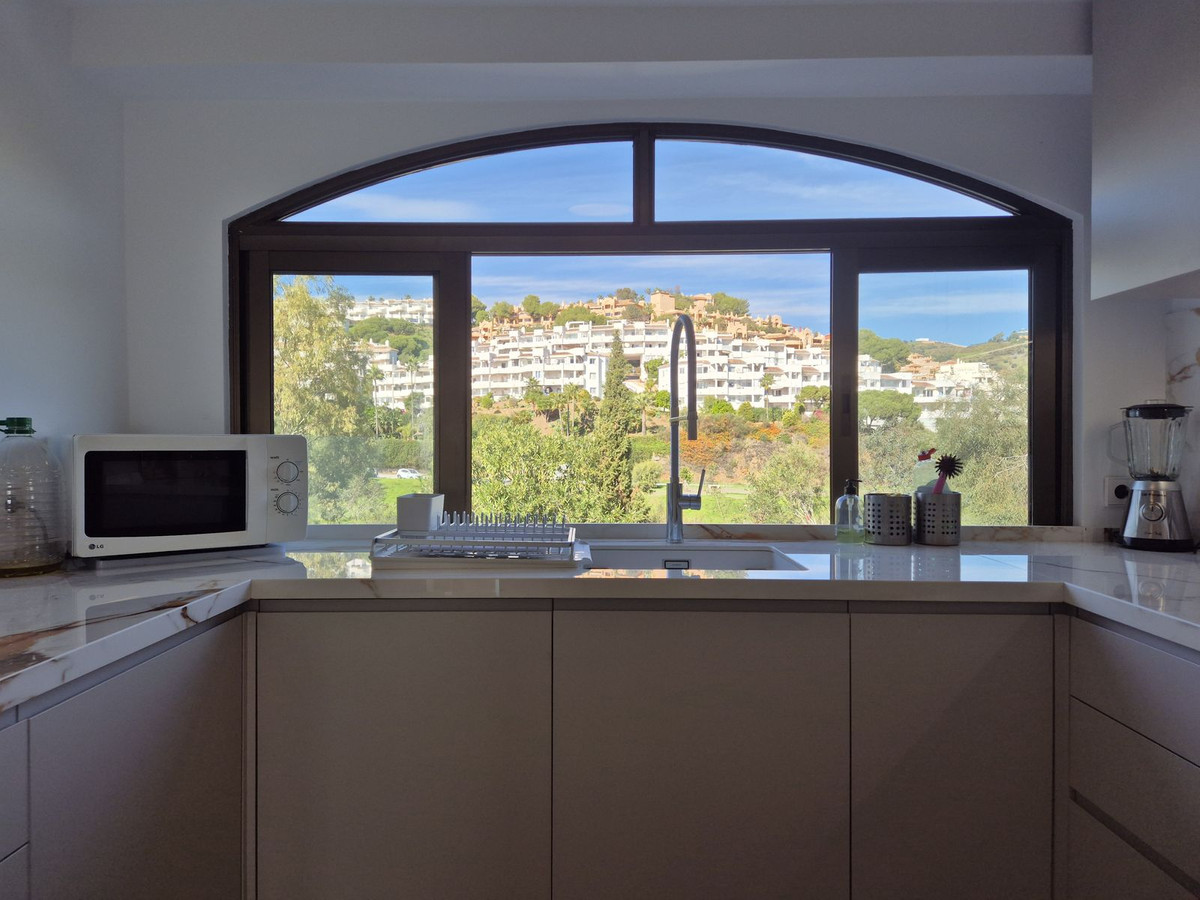 3 Bed Apartment for sale in Calahonda Costa Del Sol, Málaga, Spain