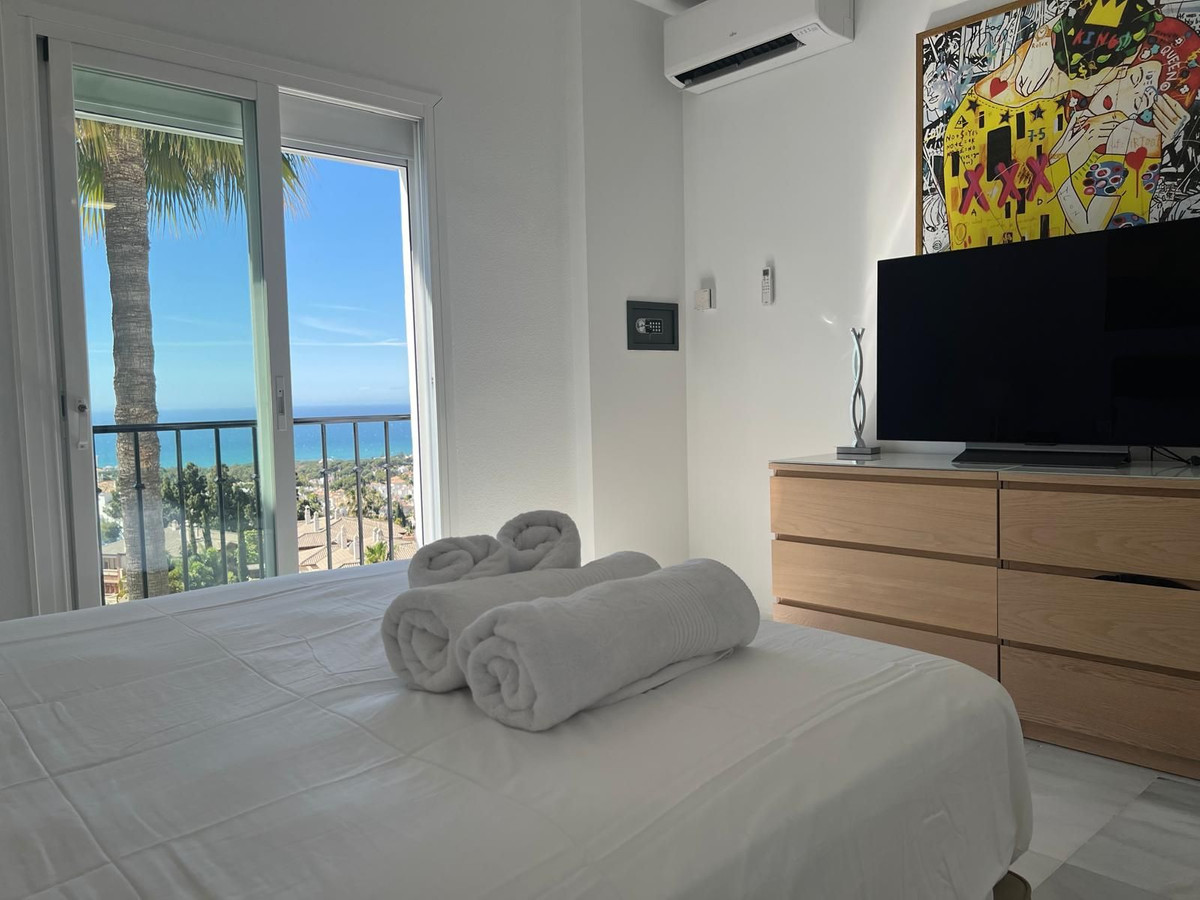3 Bed Apartment for sale in Calahonda Costa Del Sol, Málaga, Spain