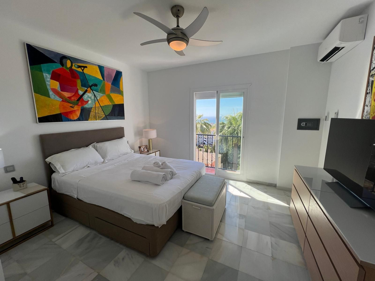 3 Bed Apartment for sale in Calahonda Costa Del Sol, Málaga, Spain